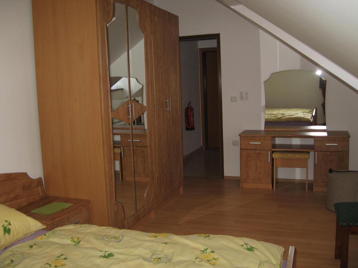 Apartments - Turisticna Kmetija Vrbnjak ليوتومير المظهر الخارجي الصورة